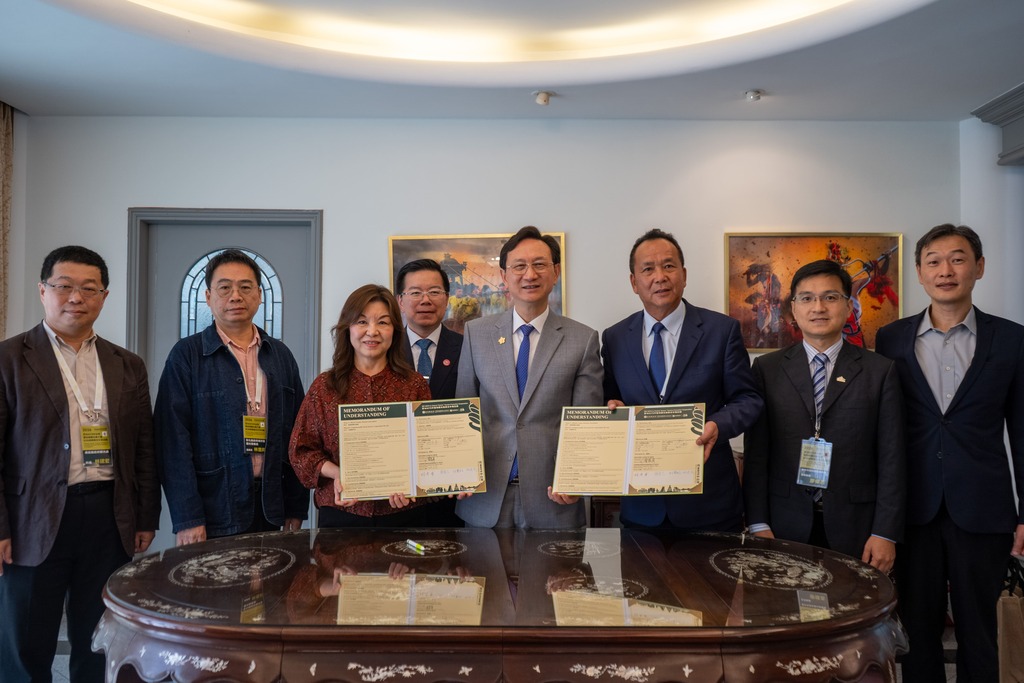 童振源大使見證「百WAYS中台灣」與CTC Travel(大通旅行社)締約觀光合作備忘錄